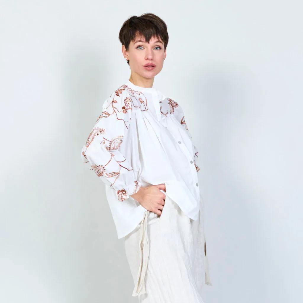 100% Cotton long white shirt with embroidery plant wholesale