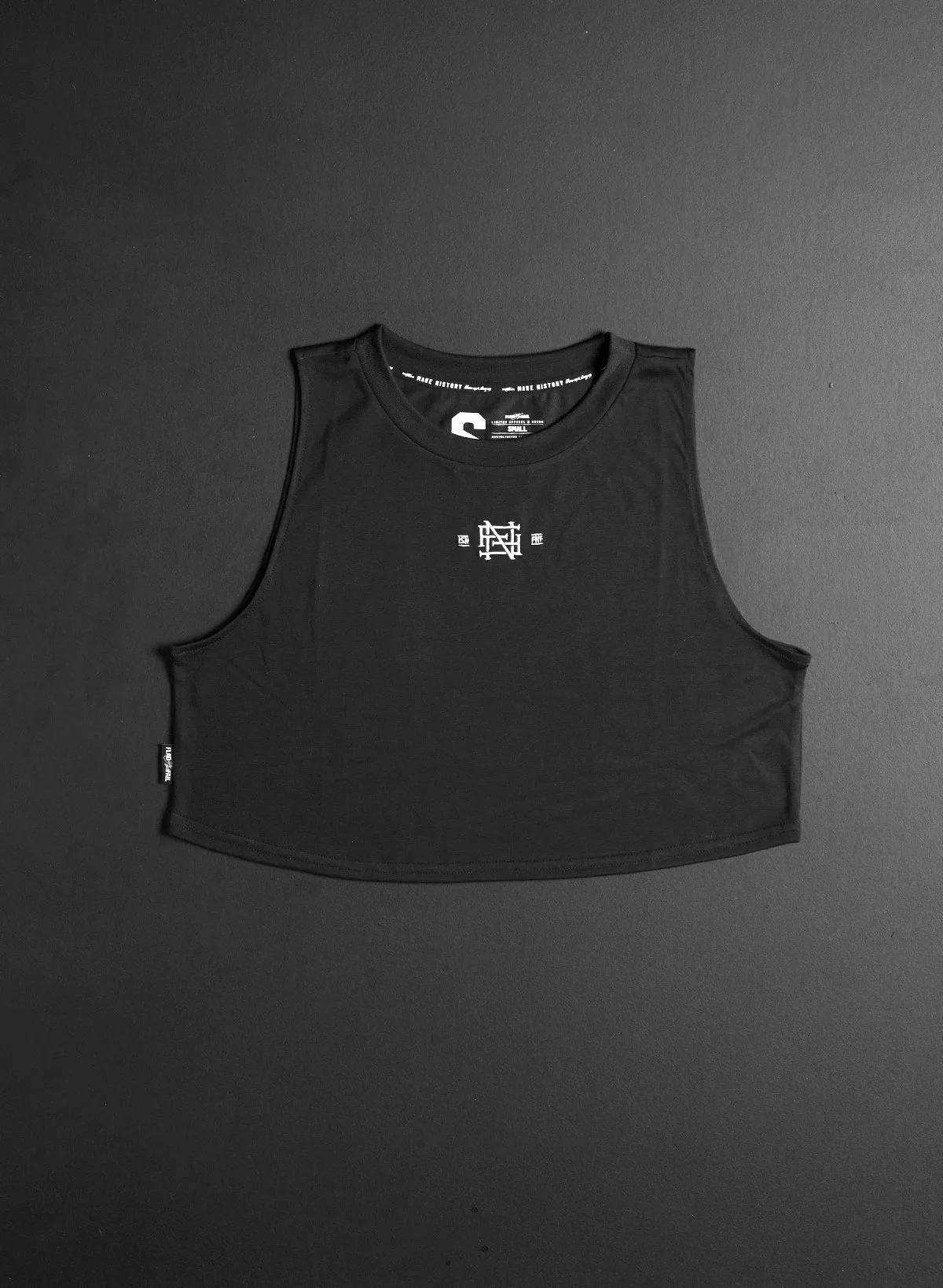 EMB CROP TANK - BLACK