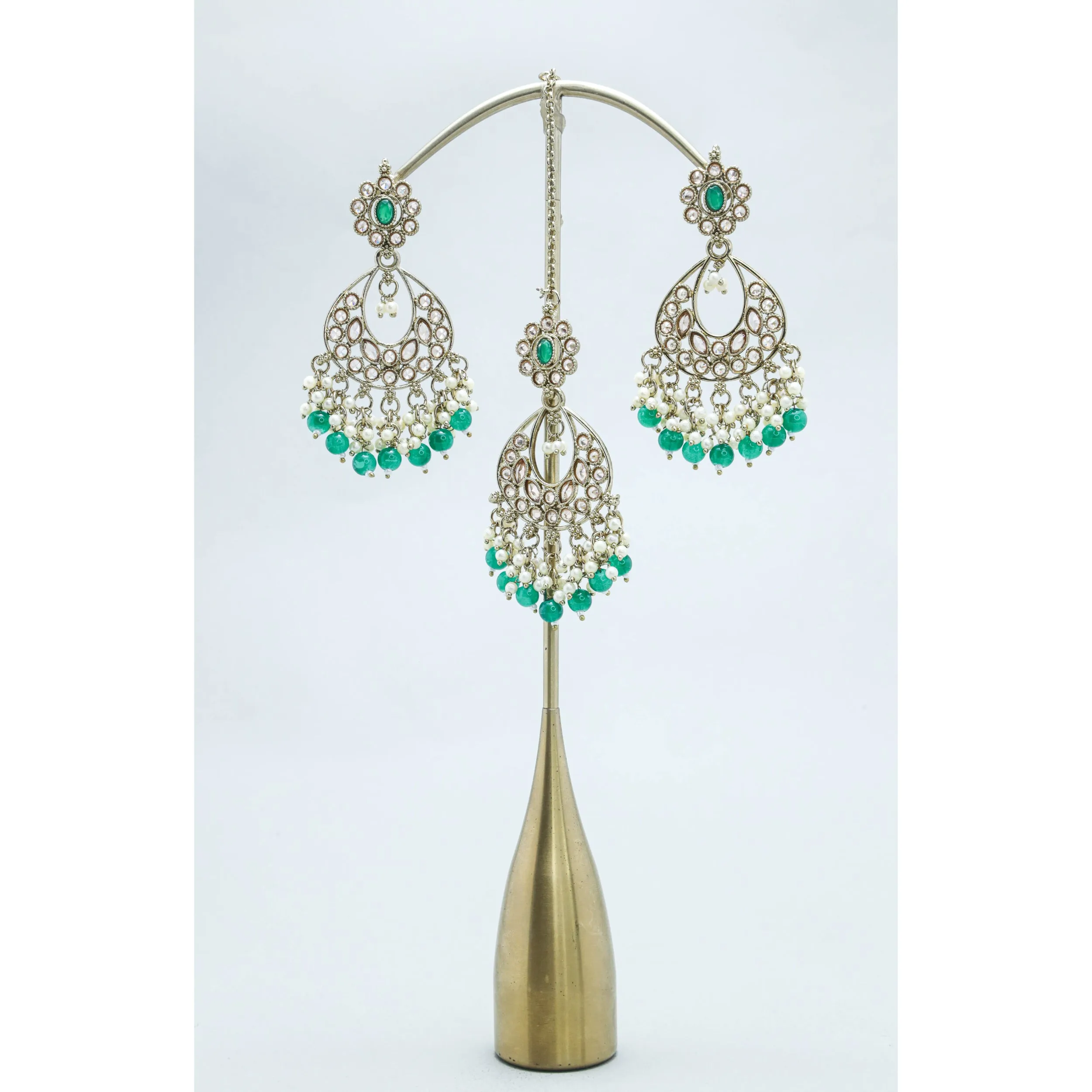 SHIVANI POLKI EARRINGS WITH TIKKA