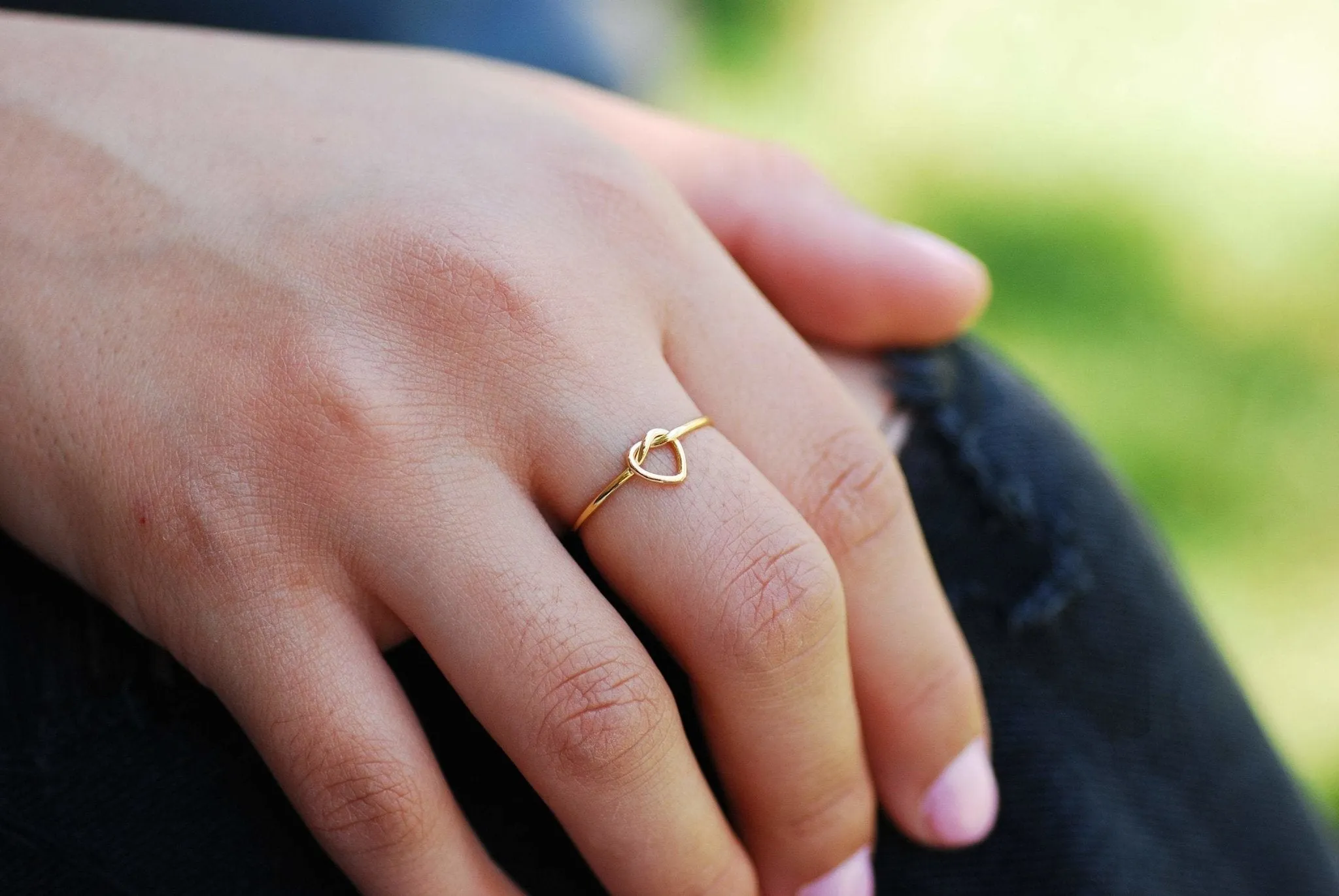 Wholesale 14k Gold Filled Heart Knot Ring - Gold Minimalist Stacking Ring 1mm Band Knuckle Midi Stacking Ring Love Knot Ring Heart Wire Ring [25]